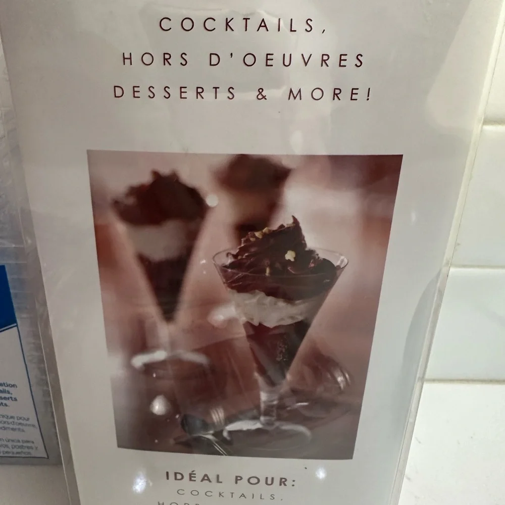 Cocktail and hors d’oeuvres Party Supplies Set